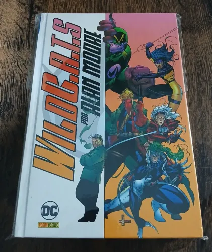 WildC.A.T.S. por Alan Moore (Panini, seminova)