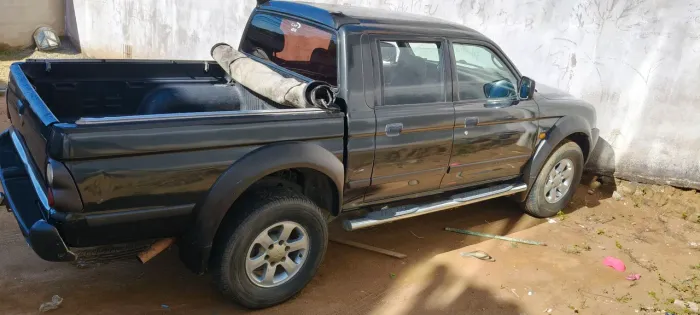 Mitsubishi L200 Outdoor HPE 2.5 4X4 CD T.dies. Mec. 2009