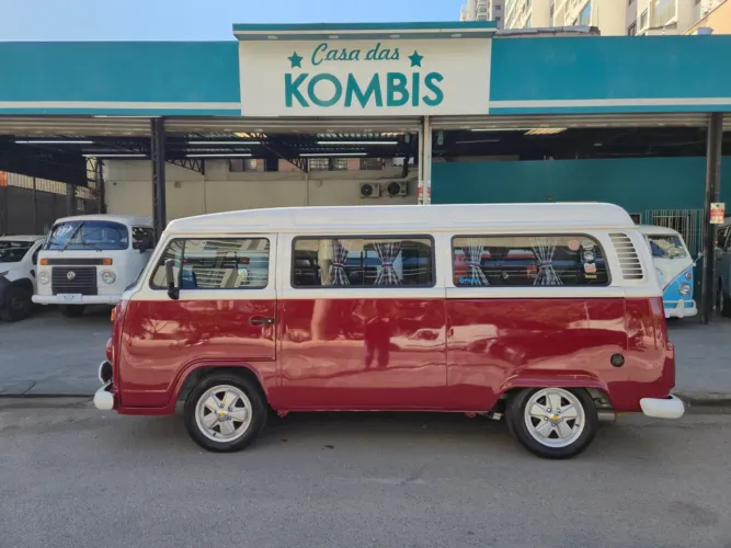 Volkswagen Kombi Standard 1.4 MI Total Flex 8V 2012