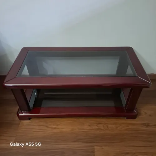 ? Mesa de Centro com Vidro - Linda e Conservada ?