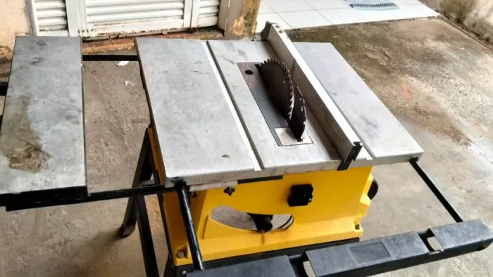 Serra De Bancada 2000w Com Disco 254mm 80 Dente 127v Stanley