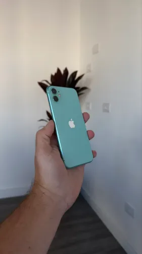 iPhone 11 64gb impecável 