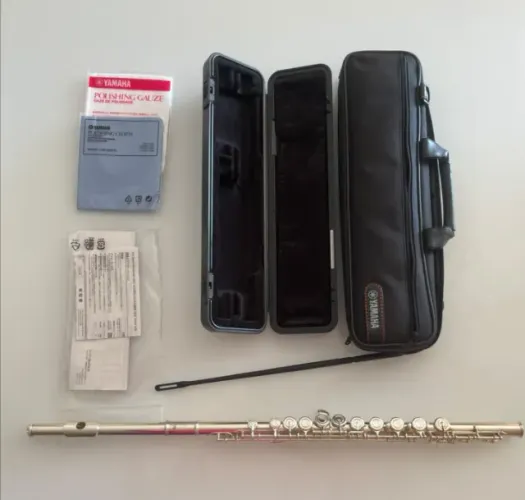 Flauta Transversal Yamaha YFL-222 - Pouquíssimo Uso, Estado de Nova