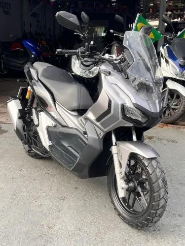 Honda Adv 150