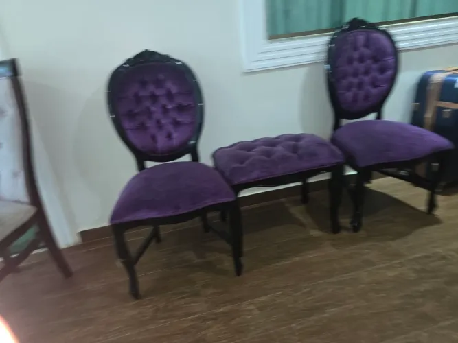 Vendo lindo conjunto de cadeiras Luis 15