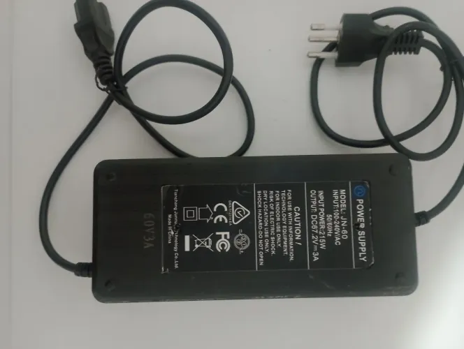 Carregador para motos eletricas.