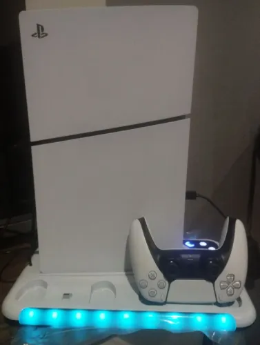 Ps5 Slim novo 1 ano de garantia da loja + carregador  e esfriamento do ps5 + 6 jogos 