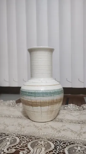 Vaso decorativo em cerâmica