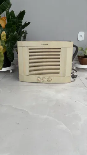 Ar-condicionado 12000 BTU ? funcionando- Valor R$ 900,00