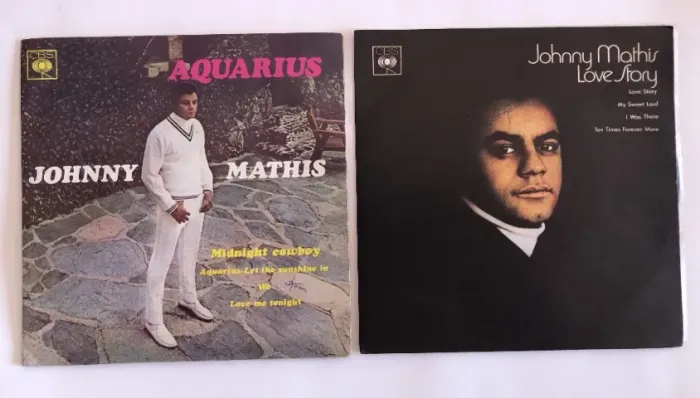 Johnny Mathis: Aquarius (1970) + Love Story (1971) - 2 Discos Vinil Compactos