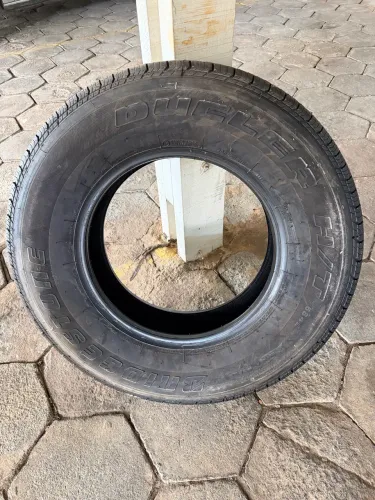 Pneu Bridgestone 245/70R16 Dueler HT 684