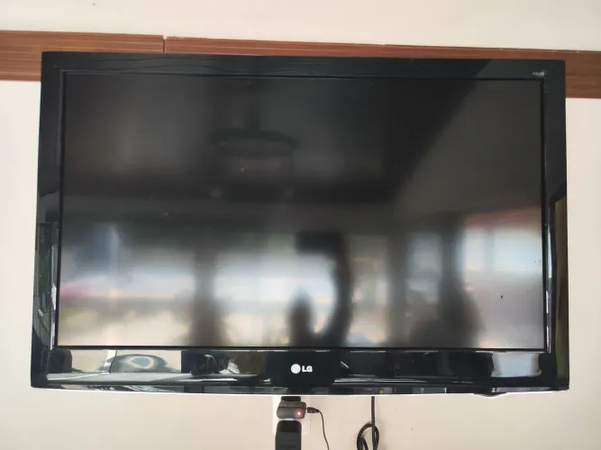 Vendo TV 49 polegadas