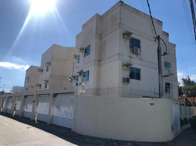 Apartamento na Granja dos Cavaleiros com 3 quartos com suíte para Locação .