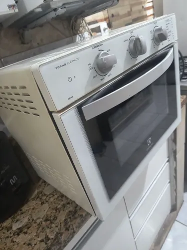 Forno elétrico Eletrolux 50 litros 110V. Não aceito oferta