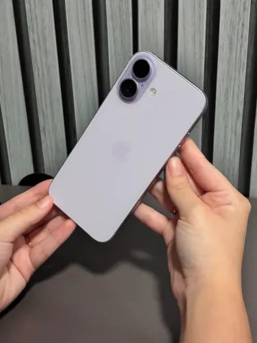 iPhone 17 256GB Lilás - Excelente estado