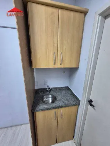 Salas à venda, Lapa, 60 m², 2 vagas, 4 banheiros, ar-condicionados, à 300 m da Estação de