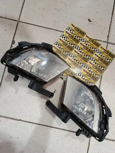 Farol milha cerato 2011