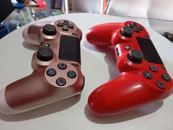  2 Controles PS4 DualShock 4 Originais - Rose Gold Destaque de Coleção