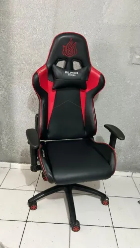 Cadeira gamer giratória no corvin preto e vermelho