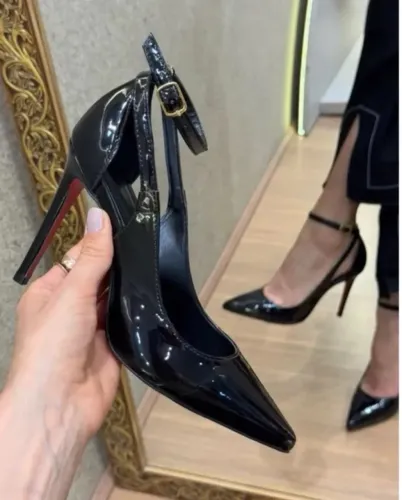 VENDO SCARPIN PRETO 37 SALTO FINO