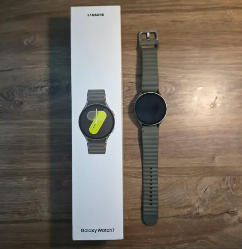 Samsung Galaxy Watch 7, Bluetooth, 44mm, cor verde, usado, acompanha caixa e acessórios.