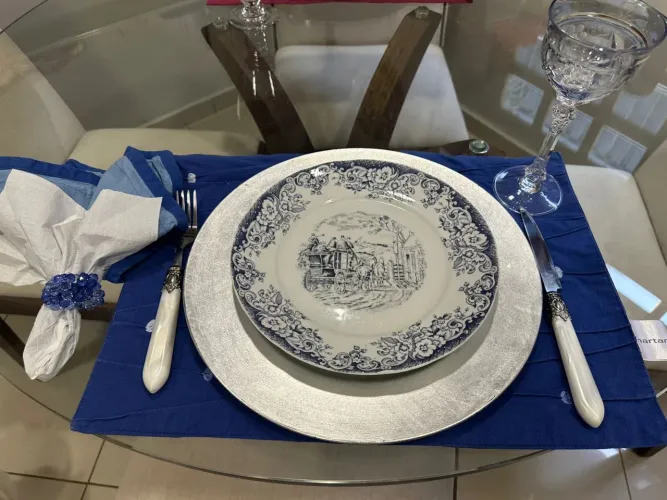 Conjunto pratos porcelana inglesa - 4 unidades 