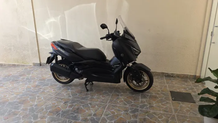 XMAX 2021 (aceito troca menor valor)