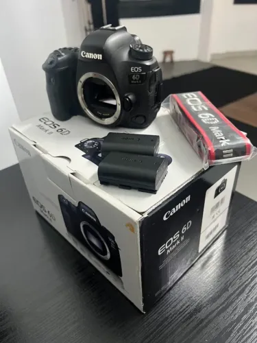 Câmera Canon 6D Mark II + Lente 50mm