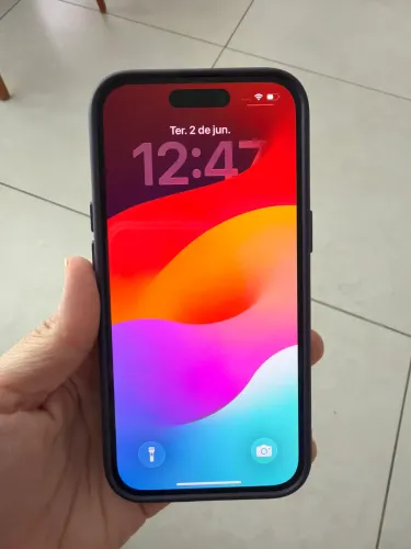 IPHONE 15 256 gigas com carregador  (não aceito troca)