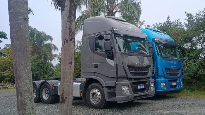 Hi wey 6x2 automático com 358 mim km original