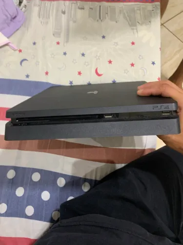Ps4 slim 1tb