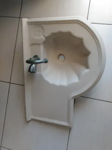Pia para banheiro em fibra. Tipo ostra.