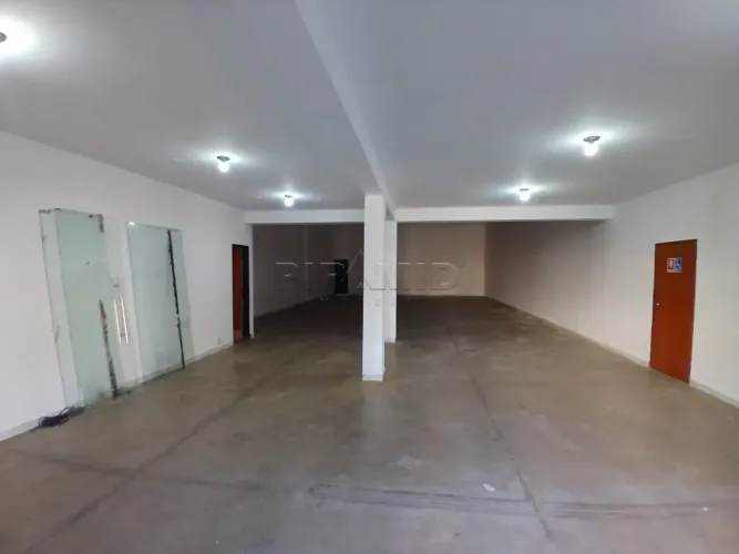Salão Comercial Com 483.78 m², Bairro Vila Virginia, Zona oeste de Ribeirão Preto SP