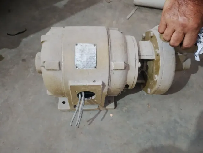 Bomba d'água 220/380