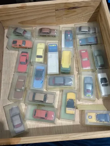 Coleção de carros escala 1:64 Miniaturas P.F. Manufatura