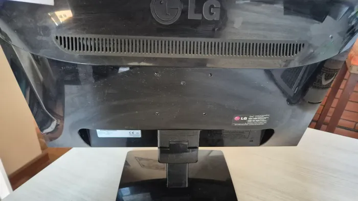 Monitor LG Flatron E2241S - 21.5 Polegadas LED Full HD