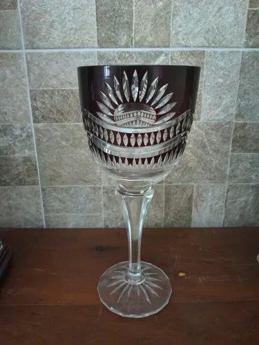 Taça alta em cristal double ruby
