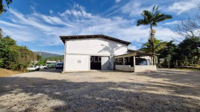 Galpão com 225m² no bairro São Pedro!!!