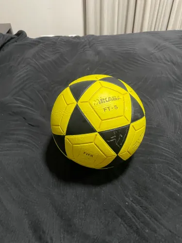 Bola mikasa seminova