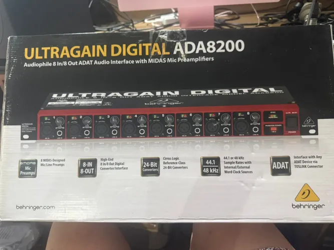 Interface BEHRINGER ULTRAGAIN DIGITAL ADA8200