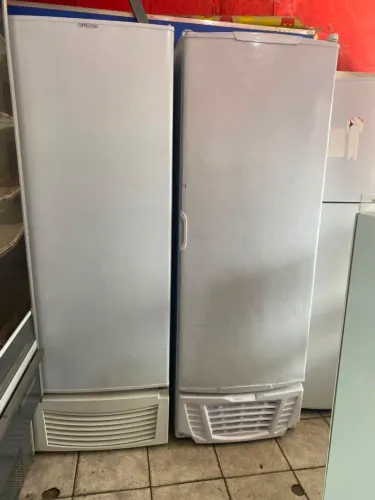 Freezer vertical pra Gelo Dupla Ação 577L 220V Gelopar/Fricon 2 unidades disponíveis