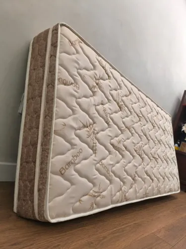 Colchão solteiro Luxo, novo sem uso, Aceito cartão e entrego!