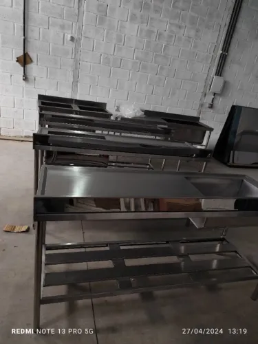Pia Inox Linha Pesada para Uso Profissional 2,80x0,60x0,90cm