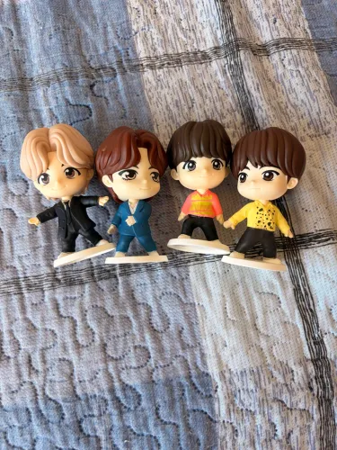 BONECOS MC?DONALDS BTS TINYTAN 4