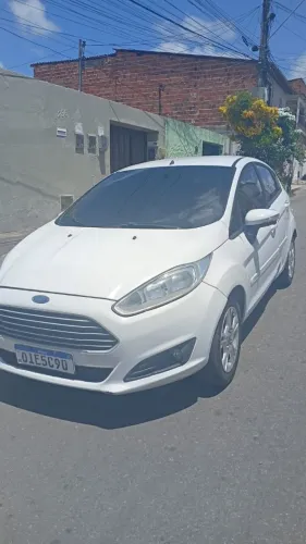 Ford Fiesta 1.6 16V Flex Mec. 5P 2015