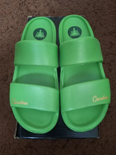 Chinelo Nuvem Neon Colors tamanho 37/8