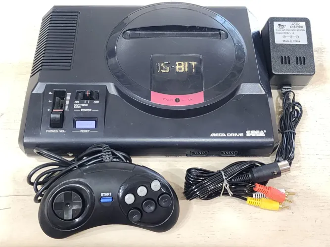 Mega Drive 1 com Sonic por 600 reais