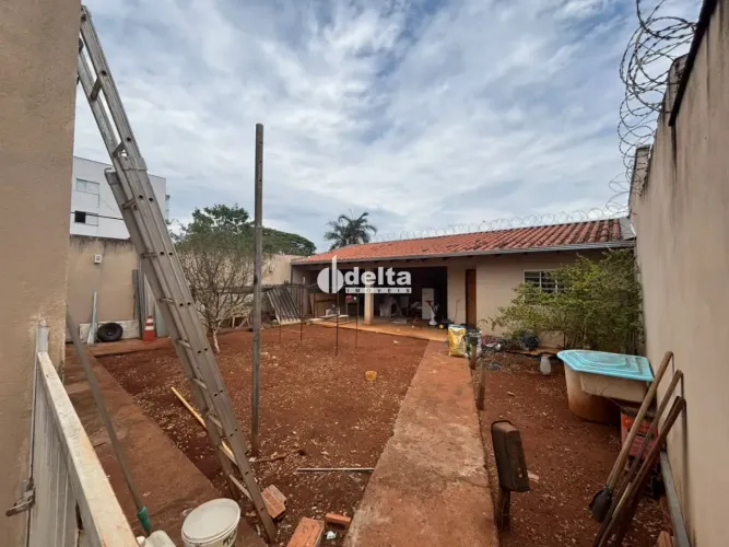 Casa disponível para venda no bairro Presidente Roosevelt em Uberlândia MG