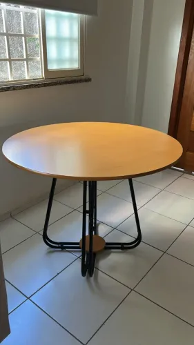Mesa Moderna