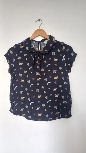 BRECHÓ - Camisa azul com estampa tamanho 40 (M) clock house